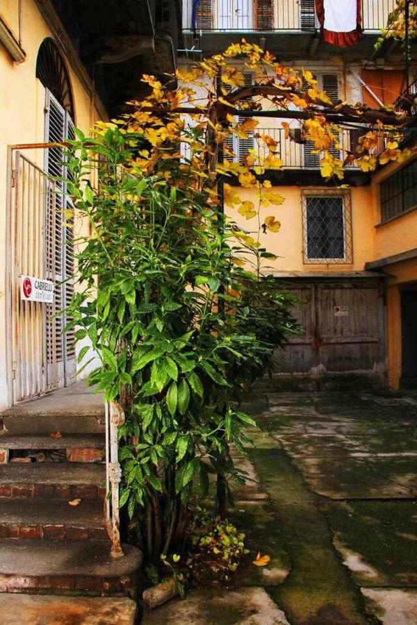 Appartamento Nel Cuore Di อัสตี ภายนอก รูปภาพ