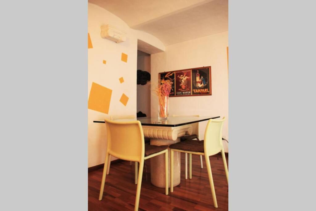 Appartamento Nel Cuore Di อัสตี ภายนอก รูปภาพ