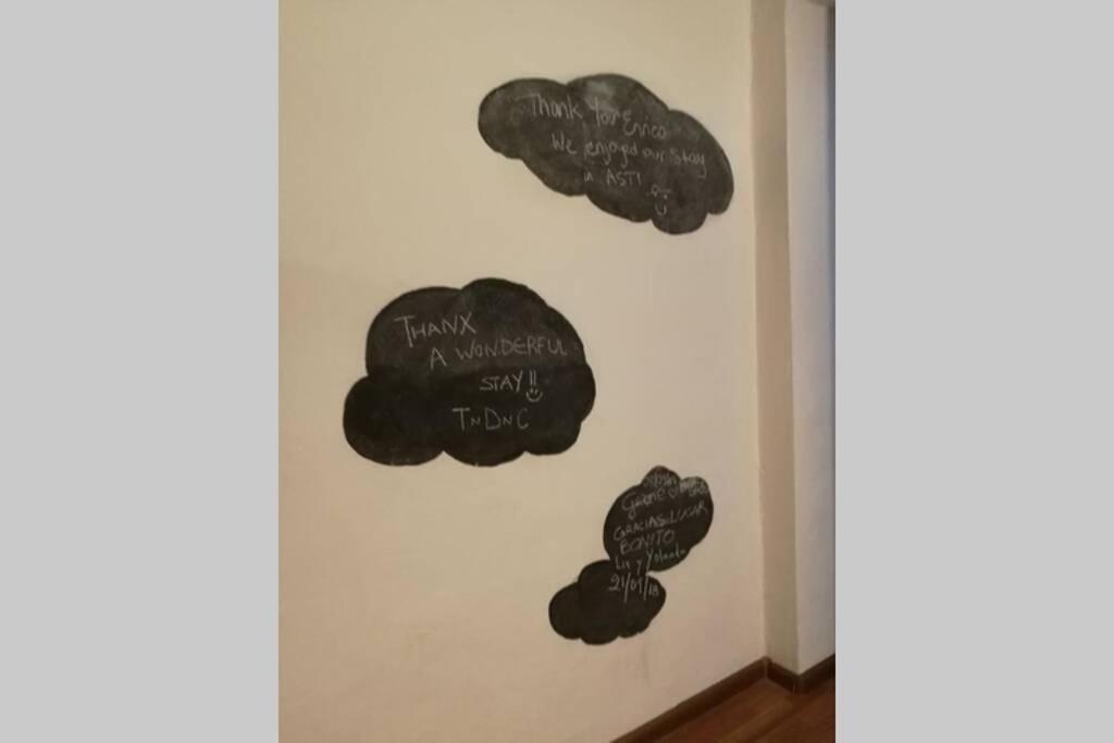 Appartamento Nel Cuore Di อัสตี ภายนอก รูปภาพ